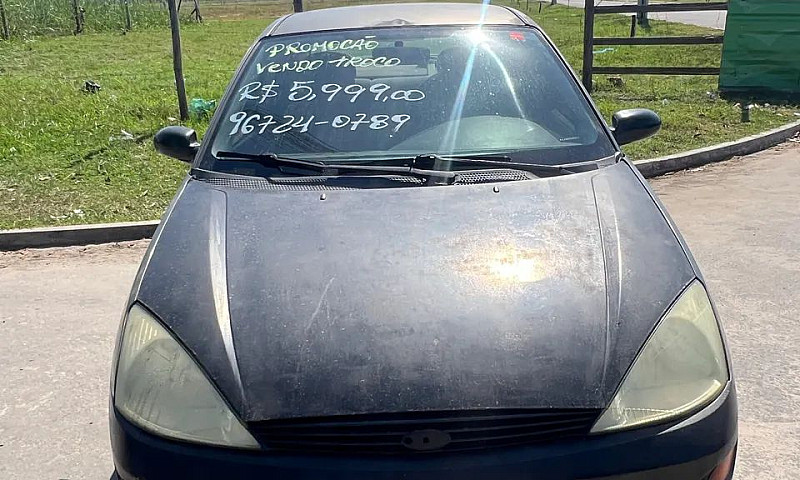 Ford Focus Sedan 2.0...
