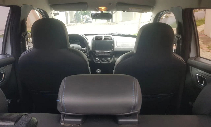 Renault Kwid Intense...