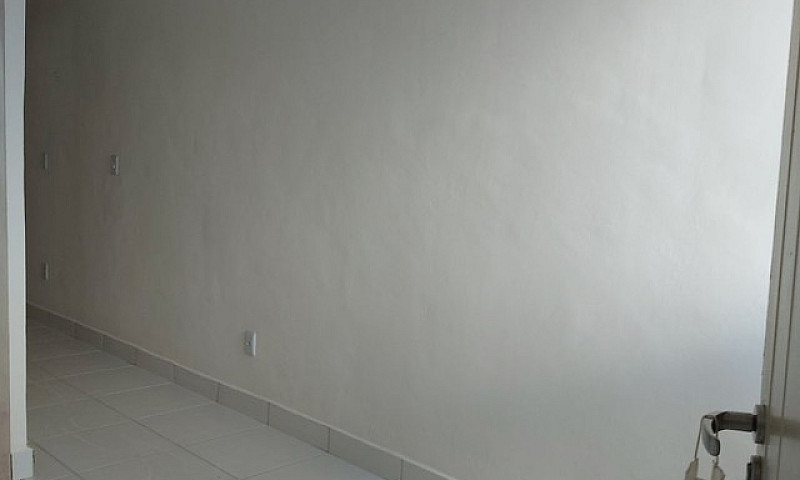 Alugo Apartamento...