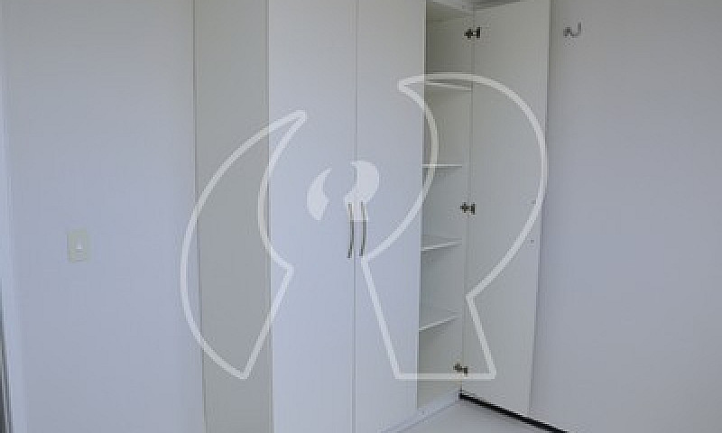 Apartamento Primeira...