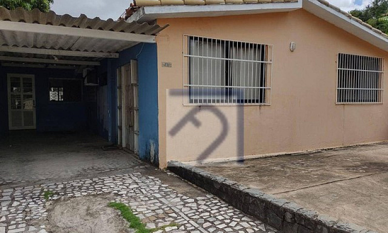 Casa Com 3 Dormitóri...