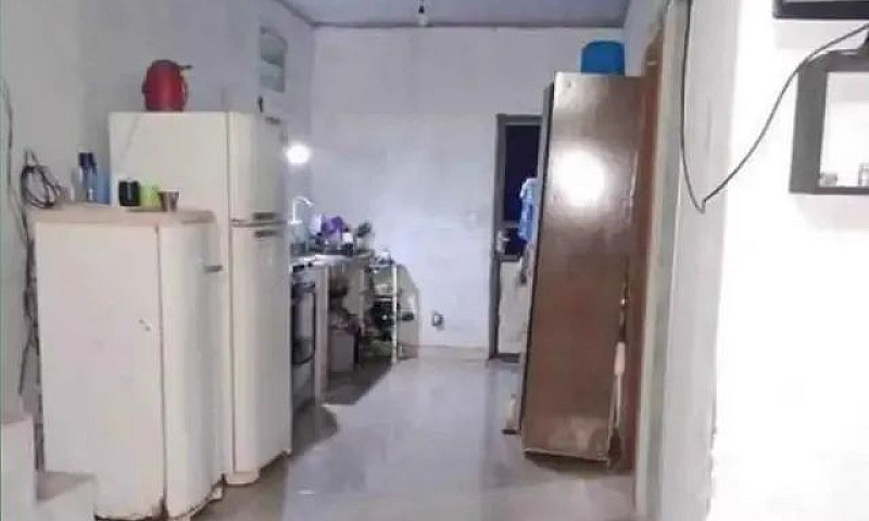 Vendo Essa Casa No B...