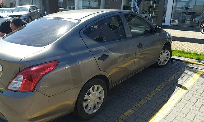 Nissan Versa 1.6 16V...