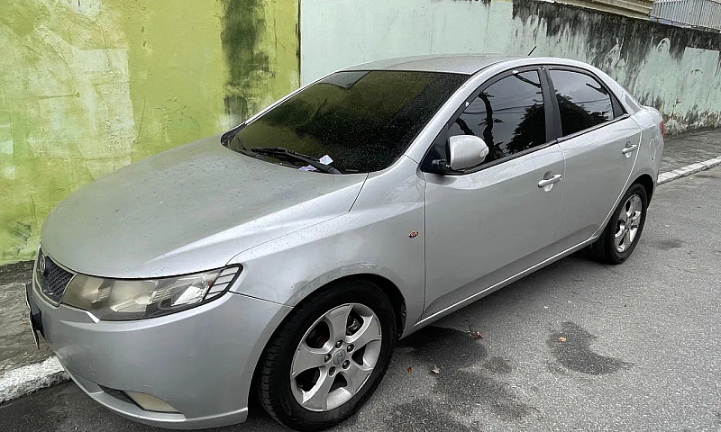 Kia Motors Cerato 1....