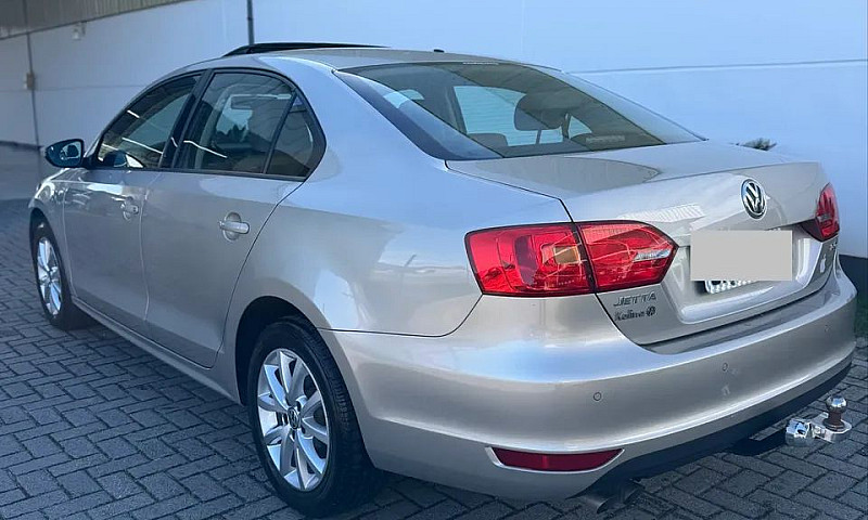 Volkswagen Jetta Com...