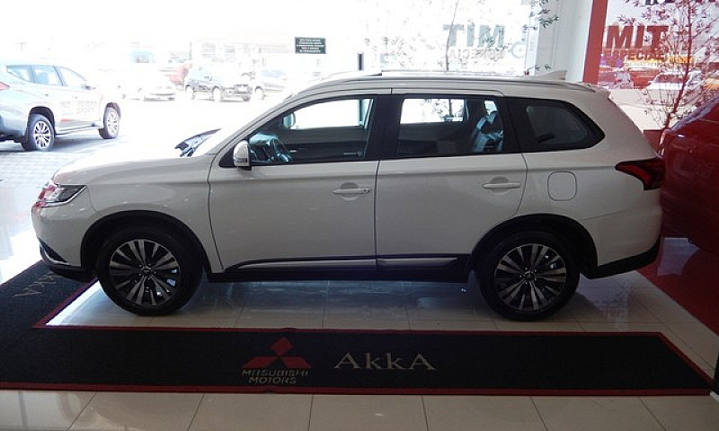 Mitsubishi Outlander...