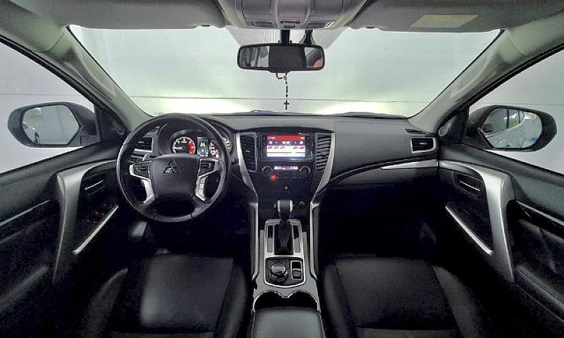 Pajero Sport Com Tod...
