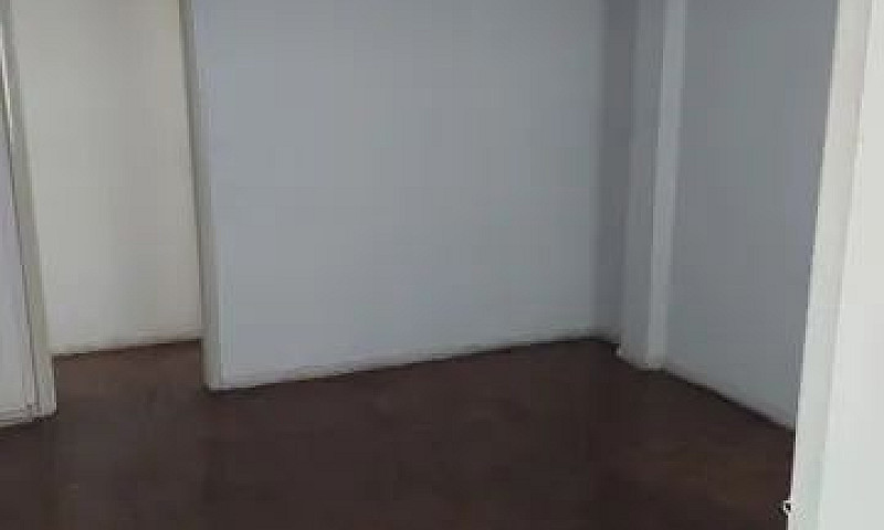 Alugo Apto 2 Quartos...