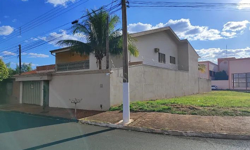 Casa No Jardim Athen...