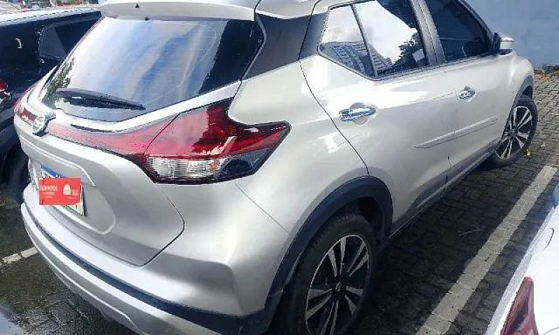 Nissan Kicks Exclusi...