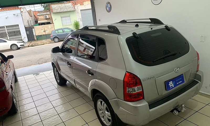 Hyundai Tucson 2.0 1...