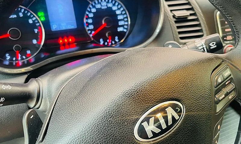 Kia Motors Cerato 1....