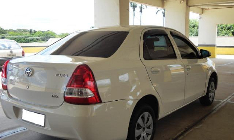 Etios 2015 Carro Est...