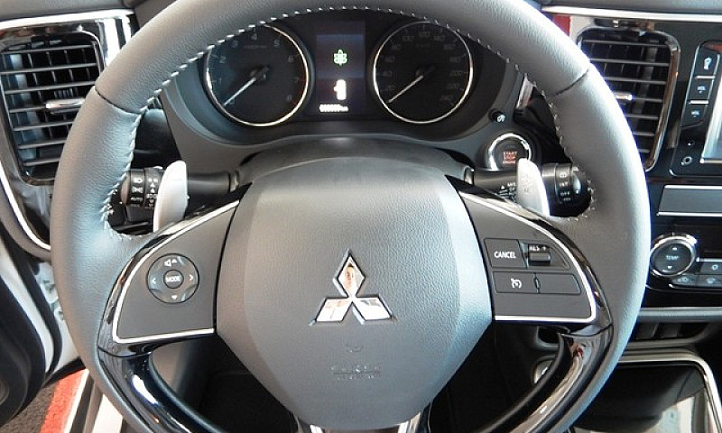 Mitsubishi Outlander...