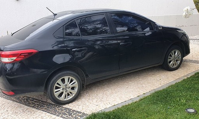 Toyota Yaris Sl, 201...