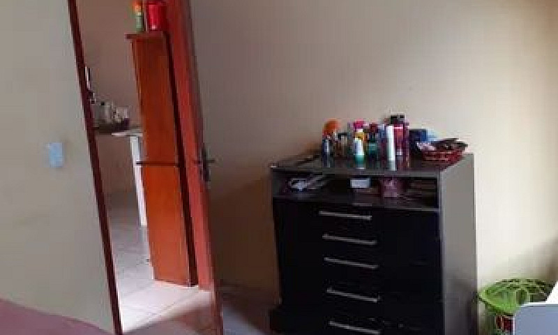 Alugo Casa Com 3 Qua...