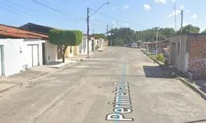 Vende-Se Casa...
