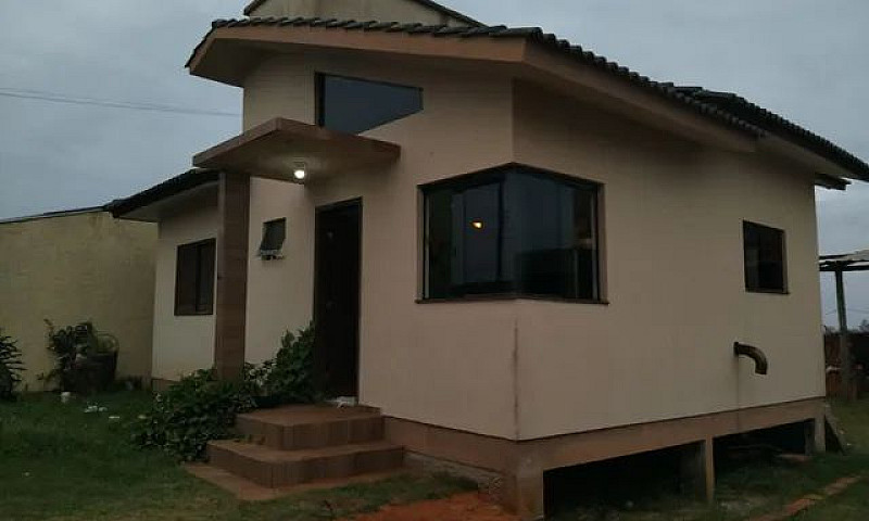 Casa Com 3 Dormitóri...