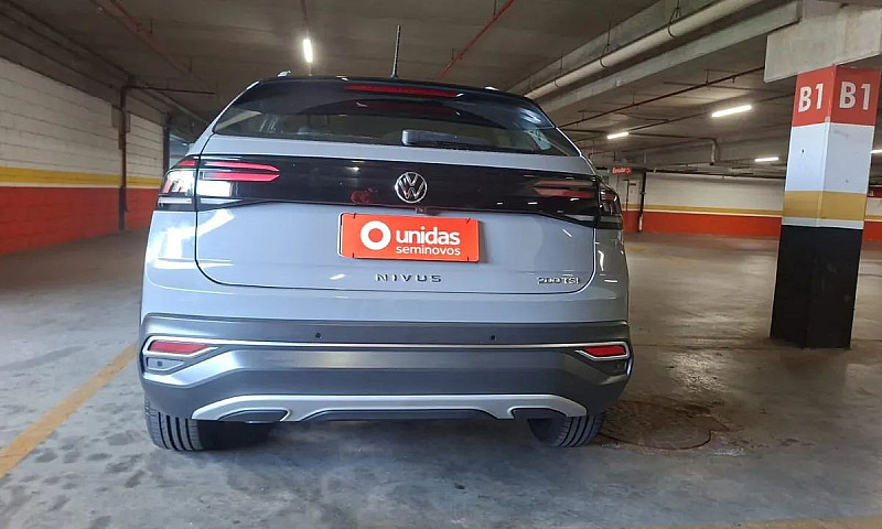 Volkswagen Nivus Hig...