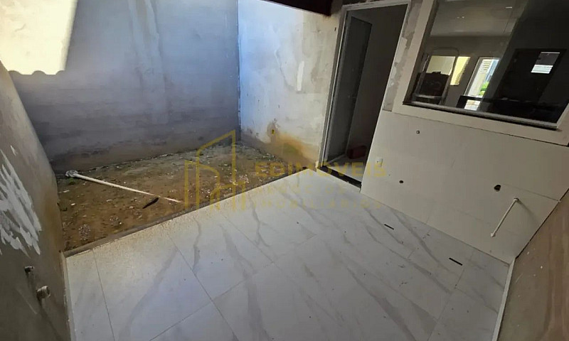 Casa Com 3 Quartos E...