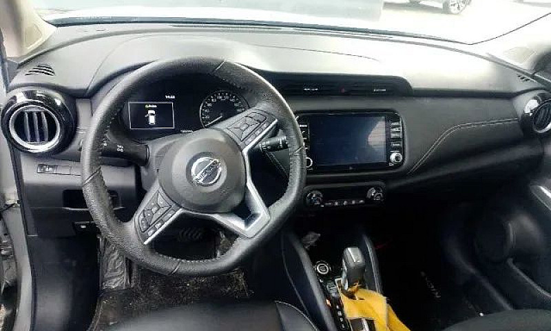 Nissan Kicks Exclusi...