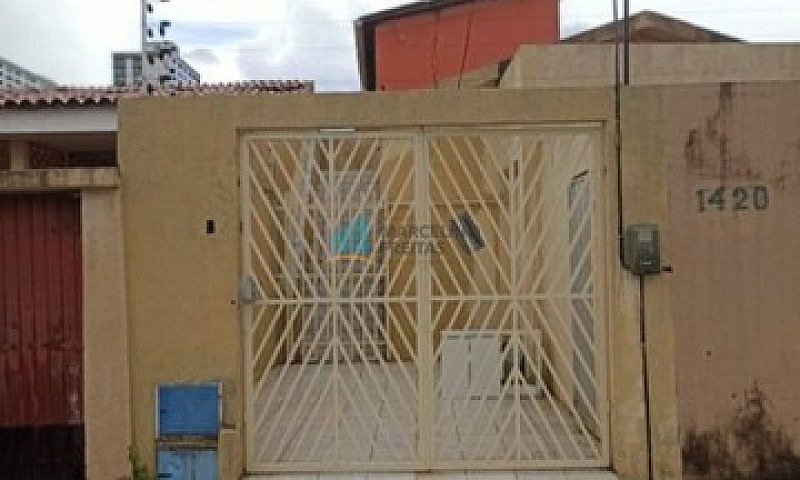 Ótima Casa Com 2 Qua...