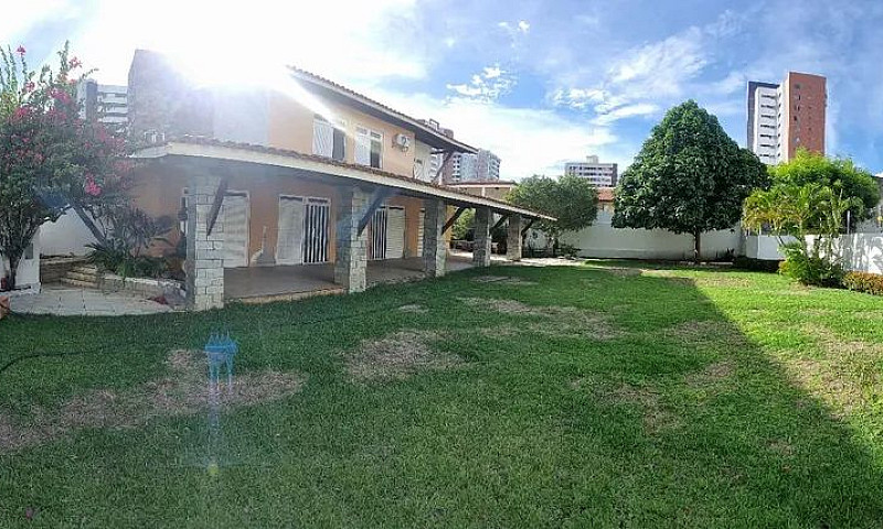 Mansão No Melhor Lug...