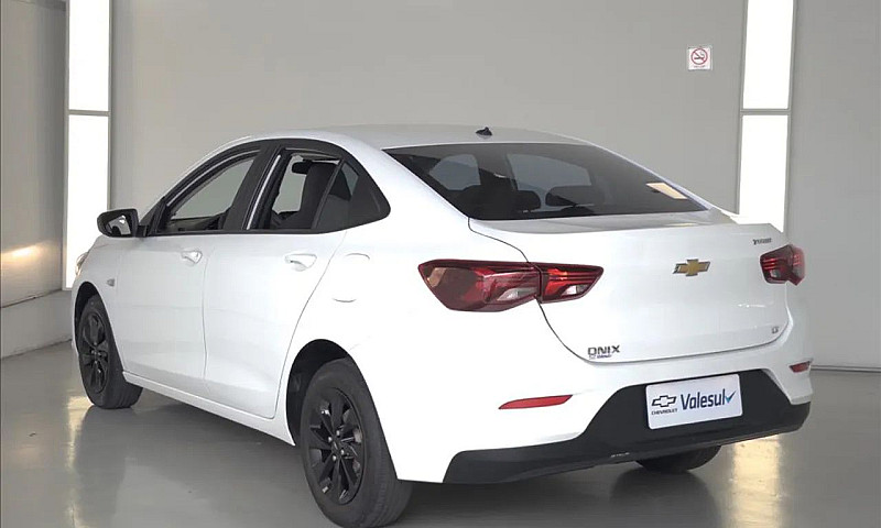 Chevrolet Onix Plus ...
