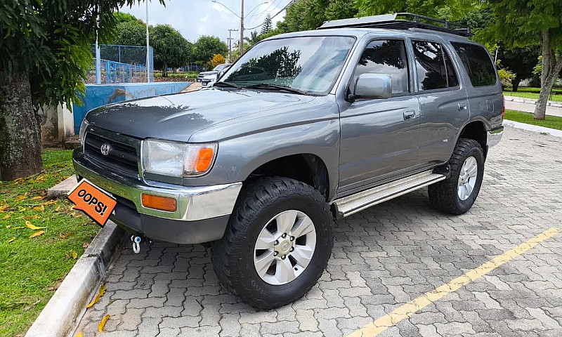 Toyota Hilux Sw4 4X4...