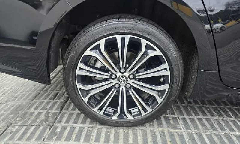 Toyota Corolla Altis...