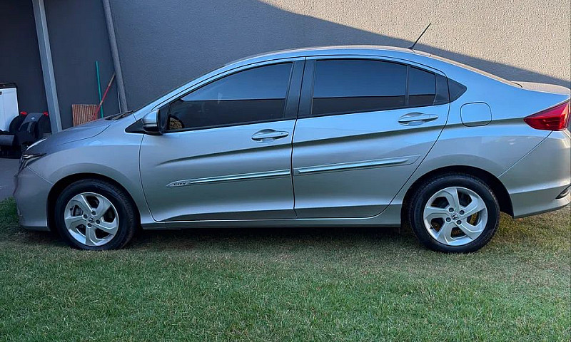 Honda City Sedan Per...