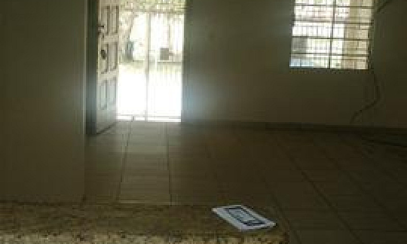 Sobrado De 100M² No ...