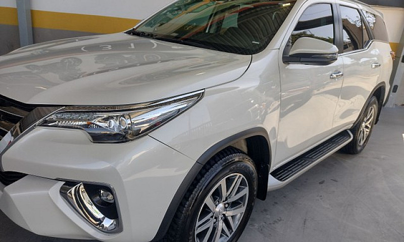 Toyota Hilux Sw4 Srx...
