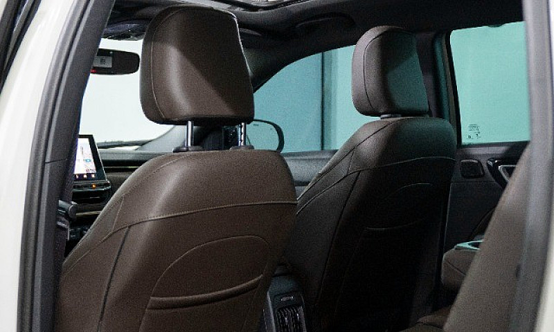 Jeep Commander Overl...