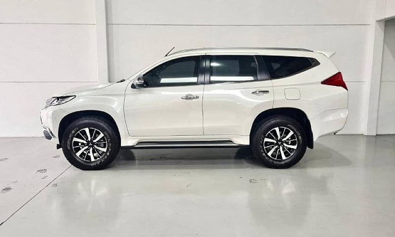 Pajero Sport Com Tod...