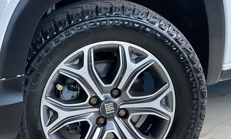Fiat Strada Volcano ...