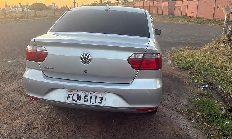 Volkswagen Voyage 1....