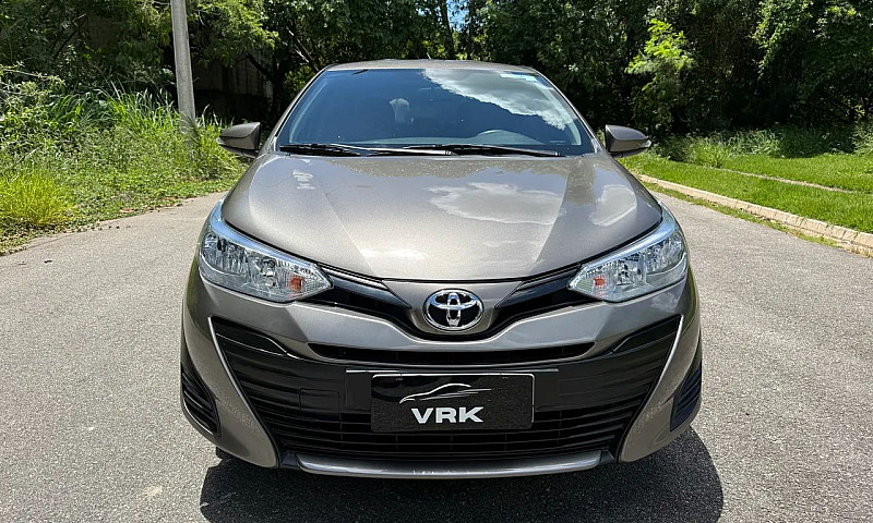 Toyota Yaris Xl Live...