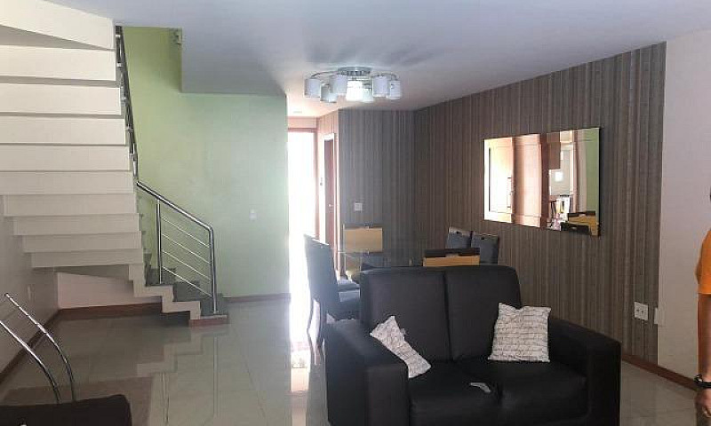 Excelente Casa Moder...