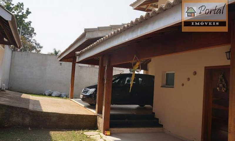 Casa Com 3 Dormitóri...