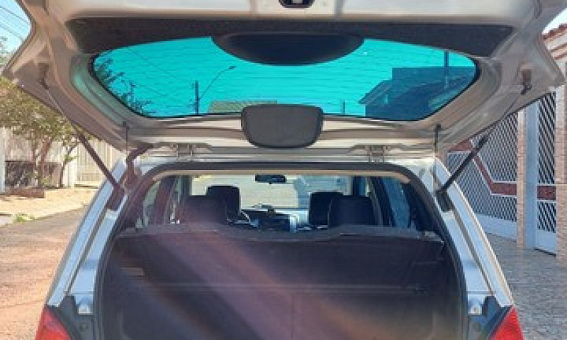 Vendo Livina Xgear 1...