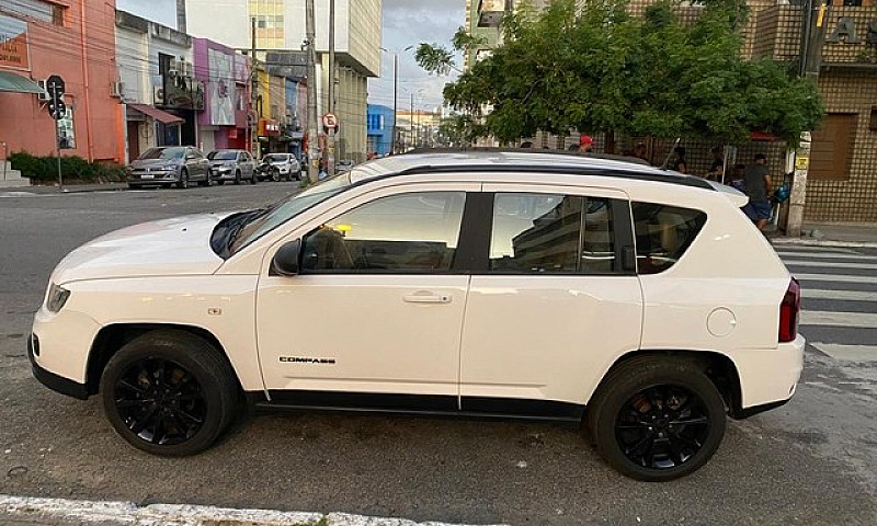 Jeep Compass Sport 2...