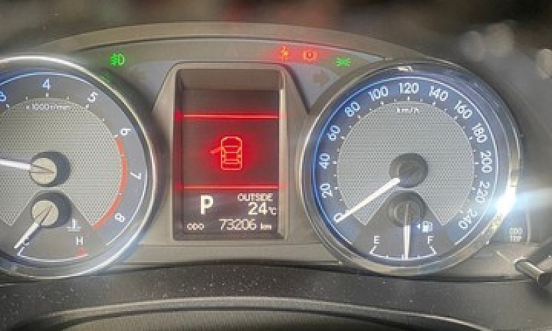 Corolla Altis 2015...