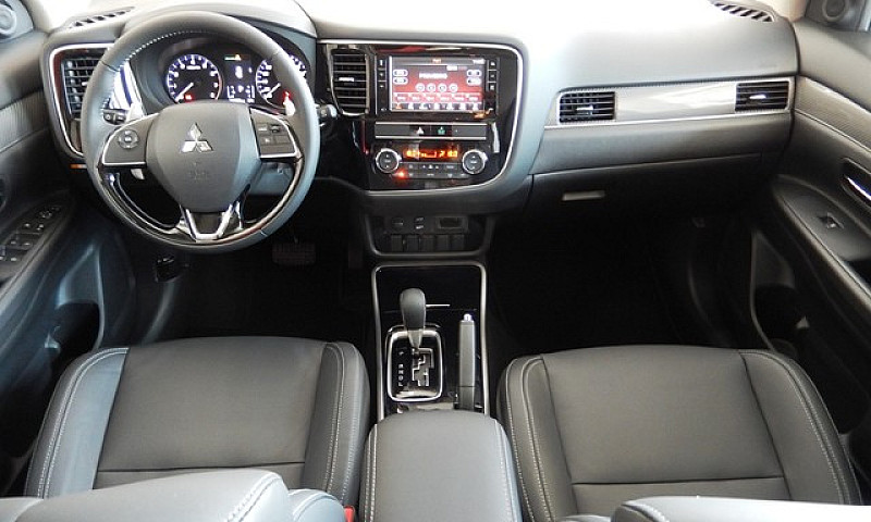 Mitsubishi Outlander...