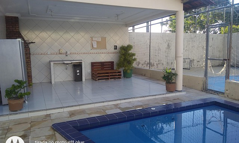 Casa De Condomínio S...
