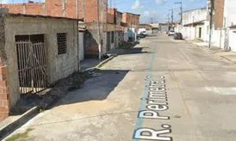 Vende-Se Casa...