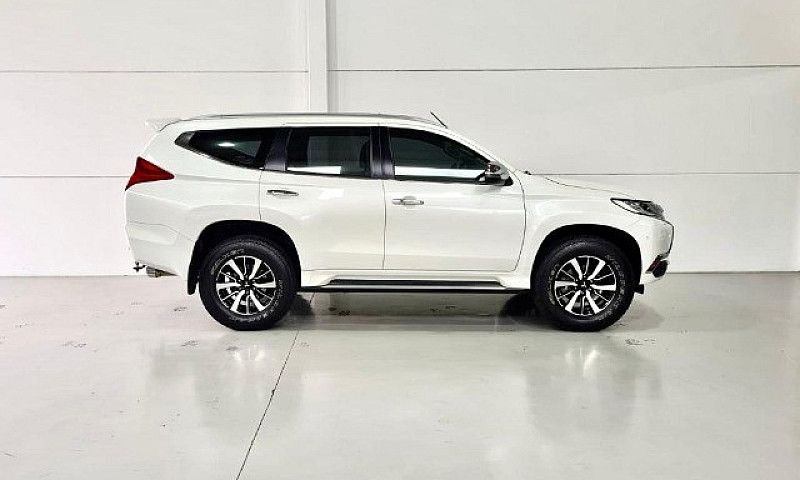 Pajero Sport Com Tod...