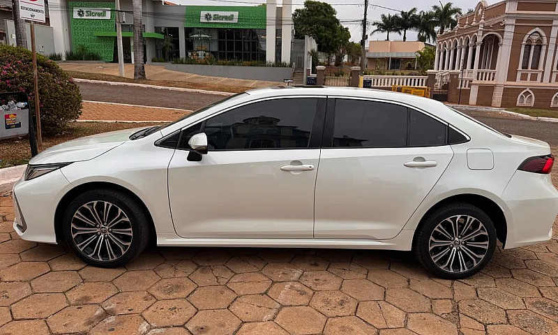 Toyota Corolla Altis...