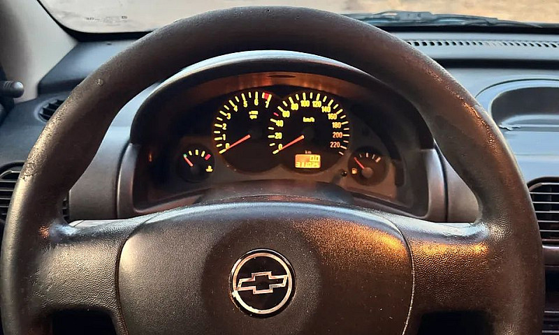 Chevrolet Corsa Seda...