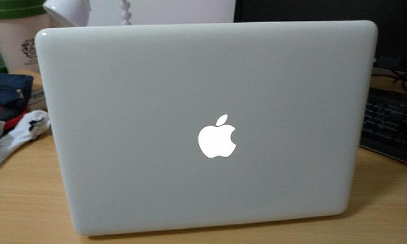 Macbook White...